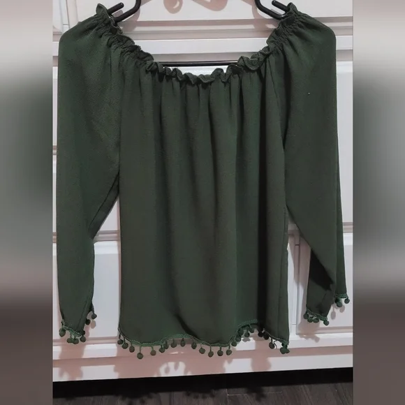 Top - Picture 2 of 2